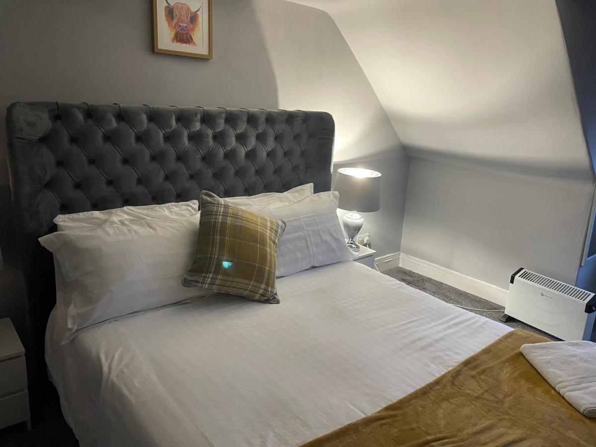 Commercial Hotel Insch Dış mekan fotoğraf